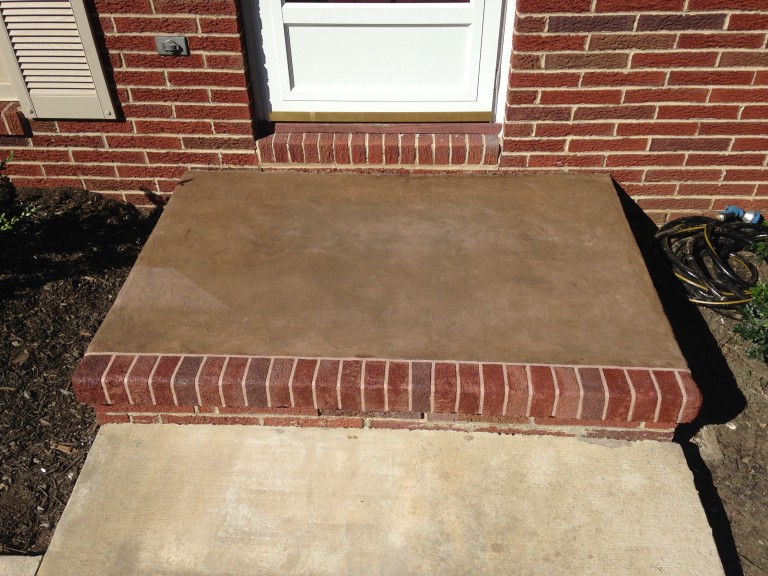 LaDonna’s Front Stoop